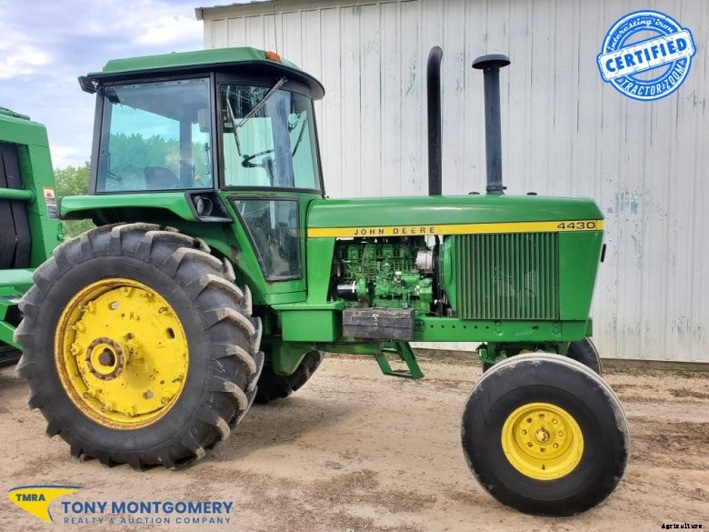 Deere 4430 for sale in Plainview
